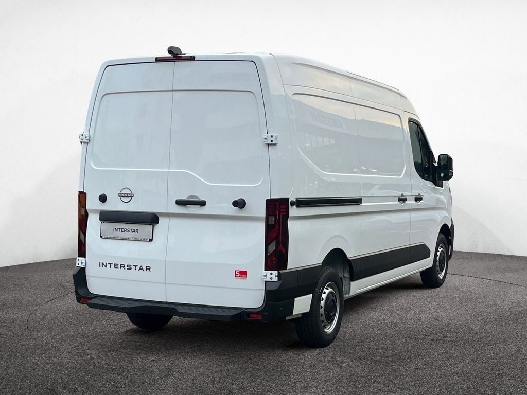 Nissan Interstar 2025