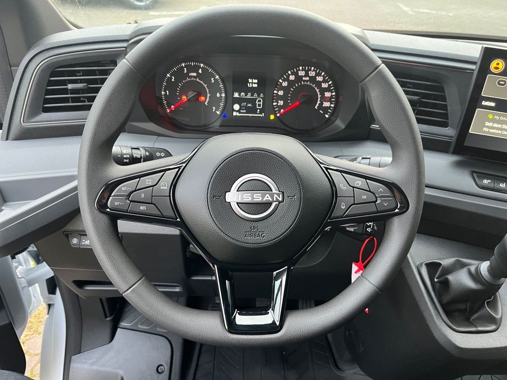 Nissan Interstar 2025