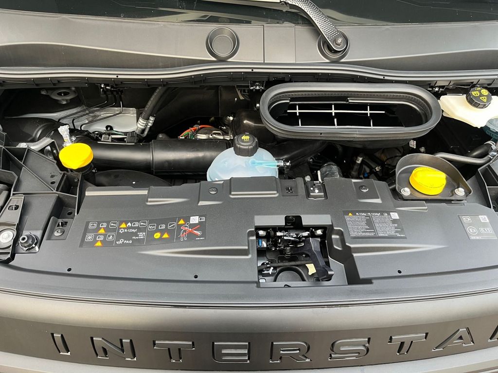 Nissan Interstar 2025