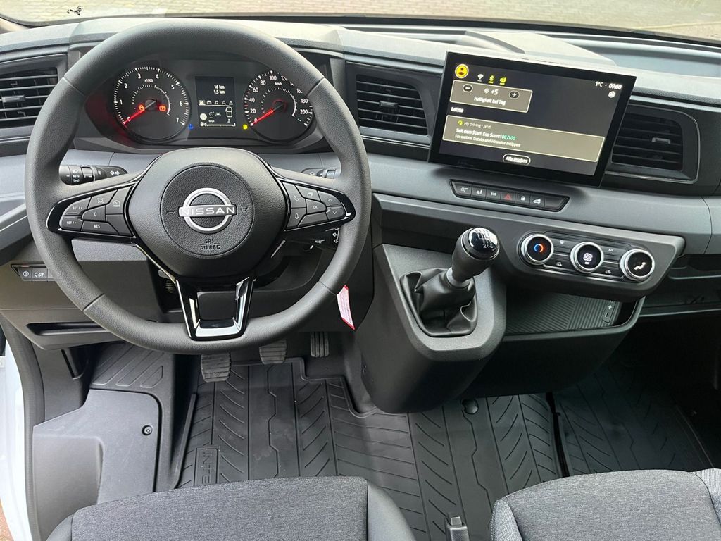 Nissan Interstar 2025