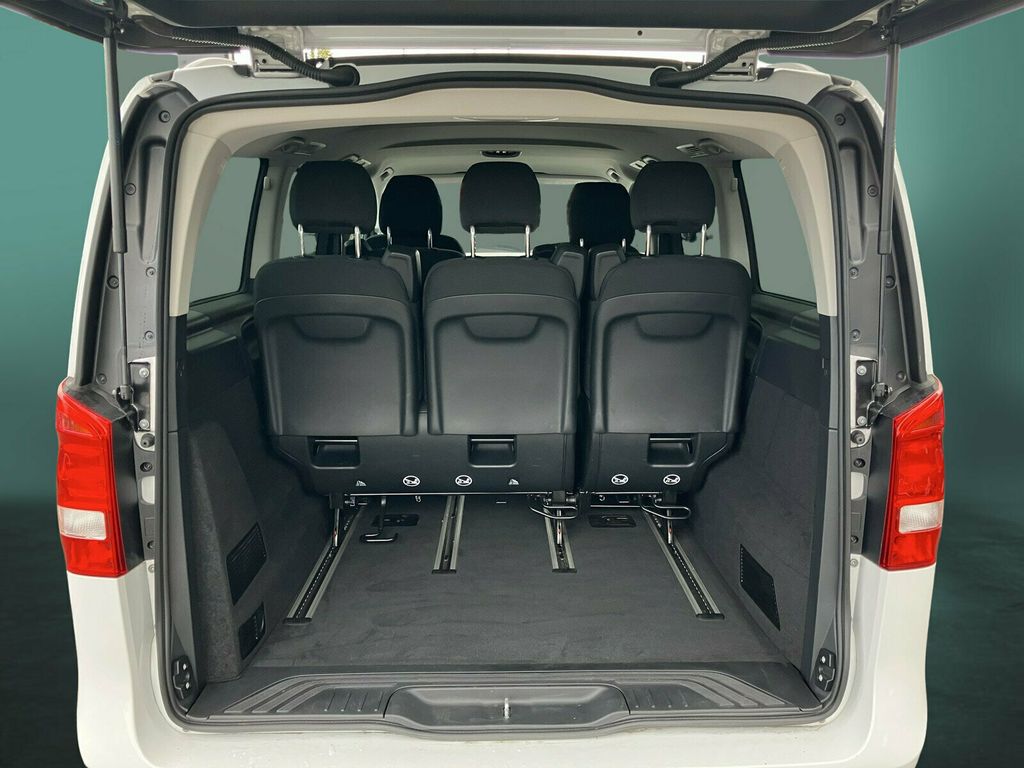 Mercedes-Benz V 220 2024