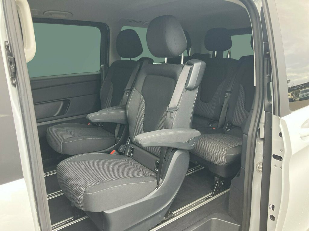 Mercedes-Benz V 220 2024