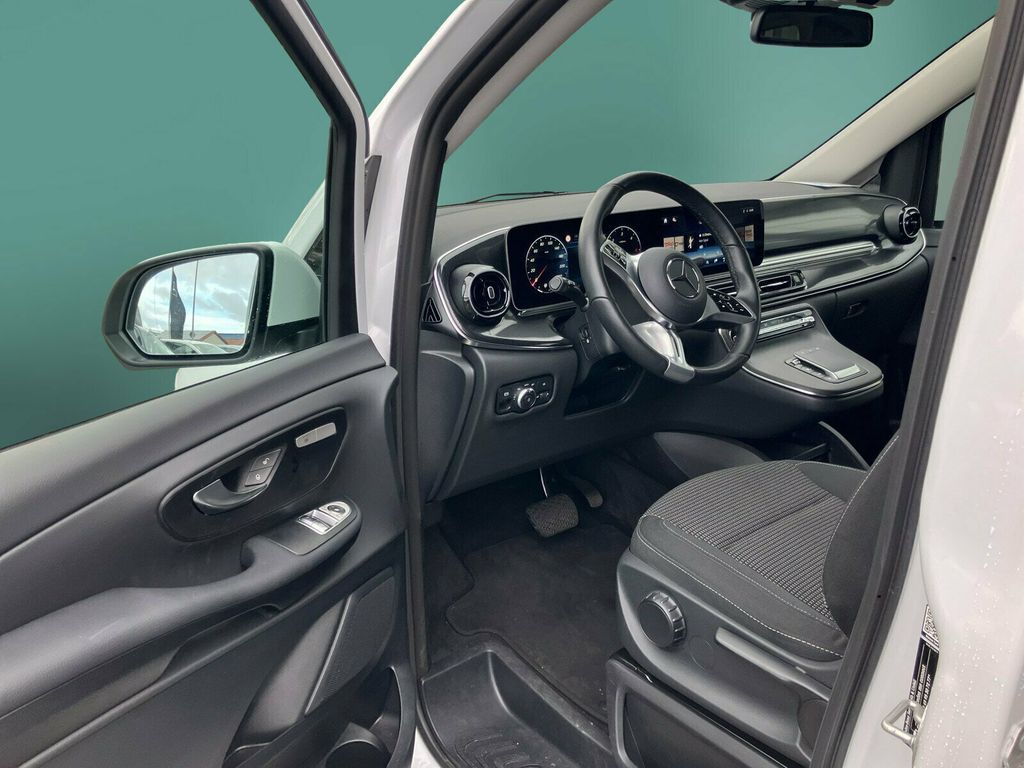 Mercedes-Benz V 220 2024