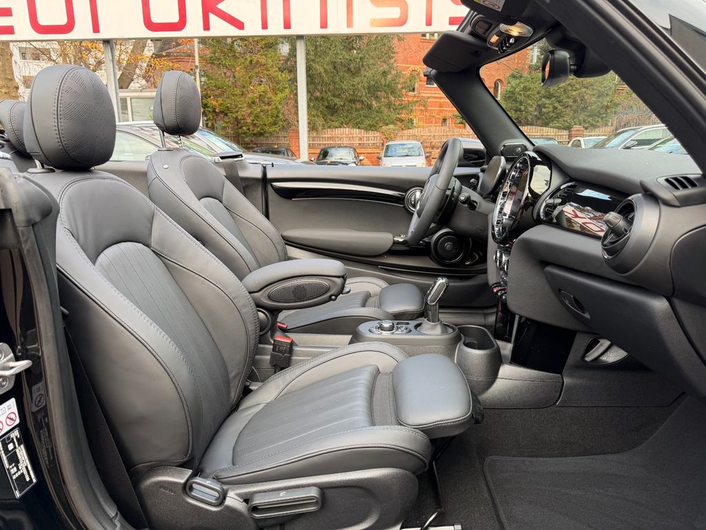 MINI John Cooper Works Cabrio 2023