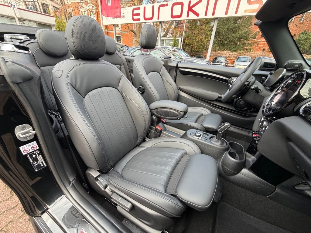 MINI John Cooper Works Cabrio 2023