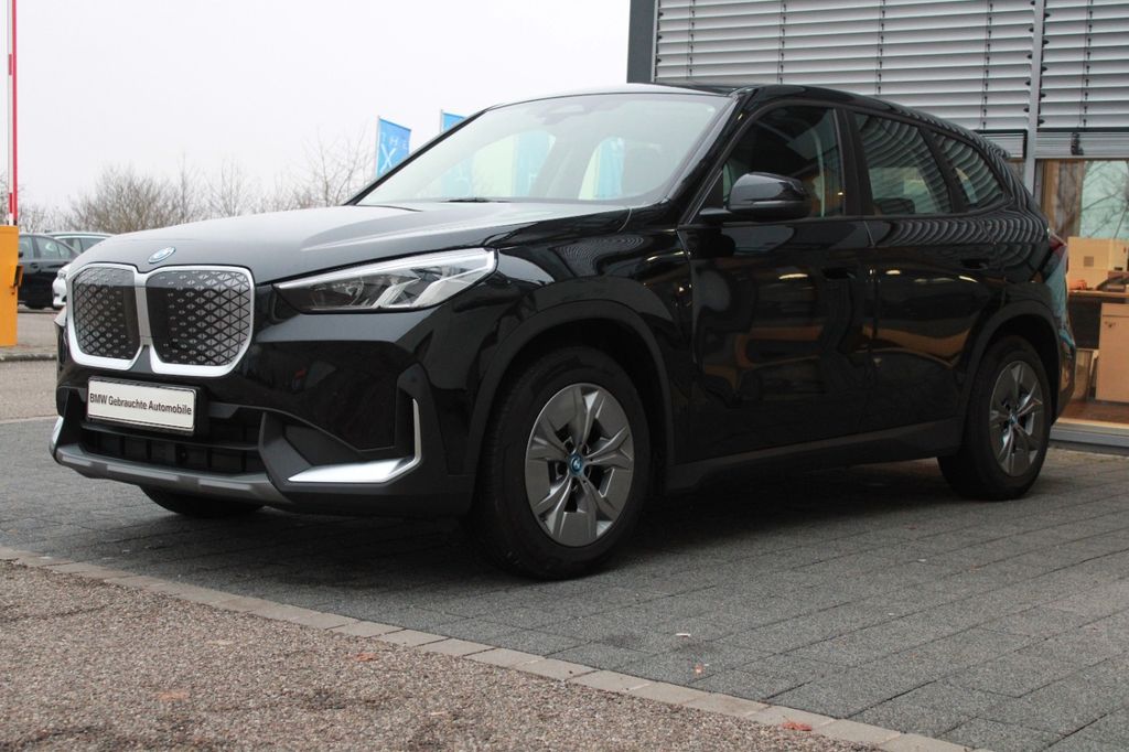 BMW iX1 2023