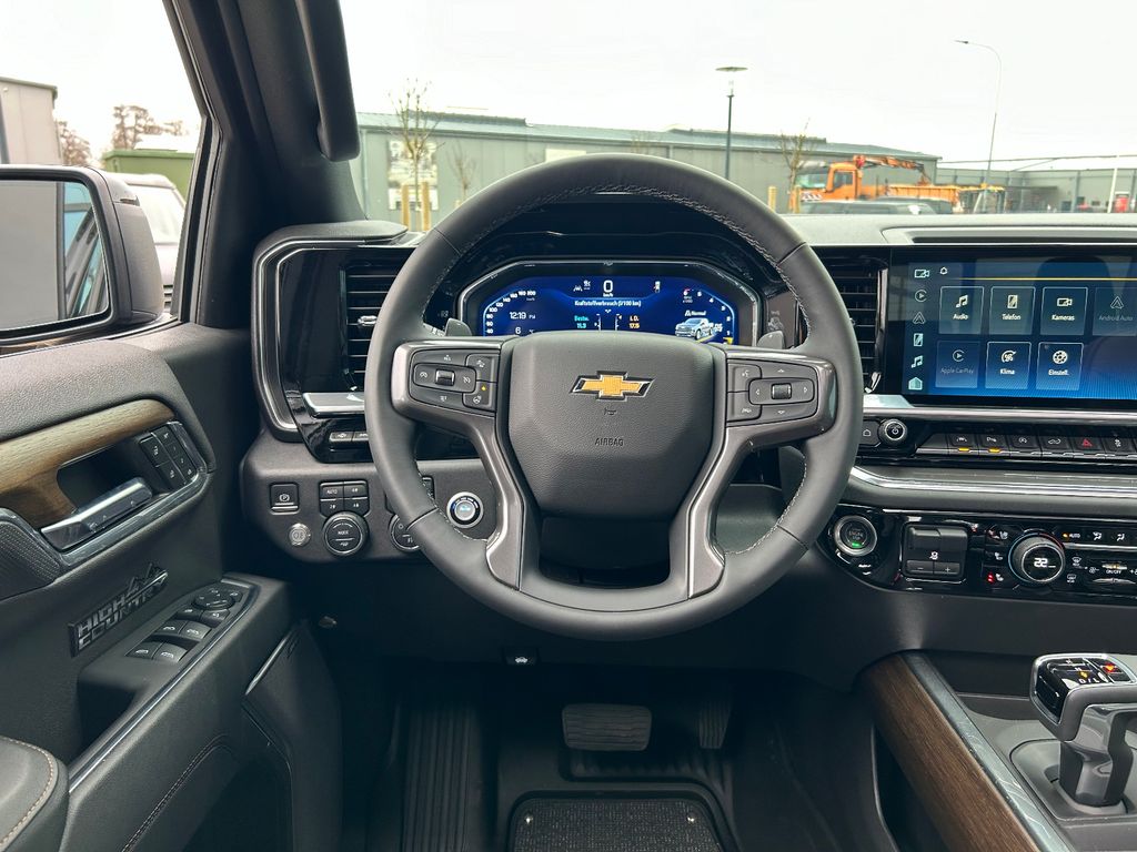 Chevrolet Silverado 2025