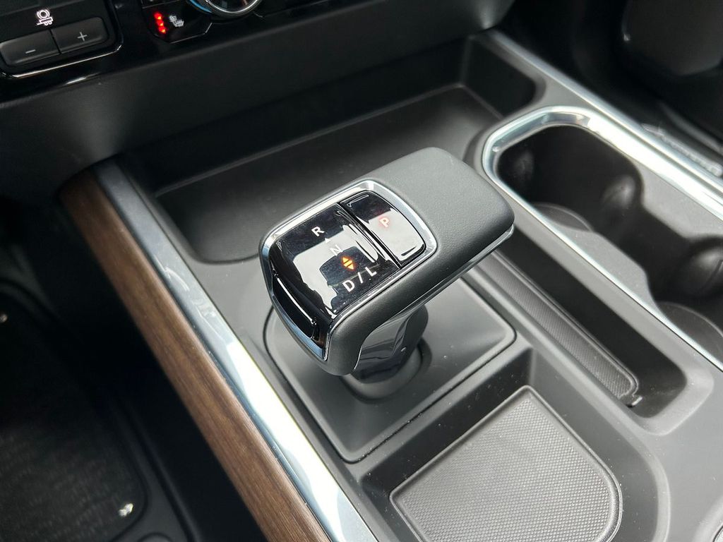 Chevrolet Silverado 2025