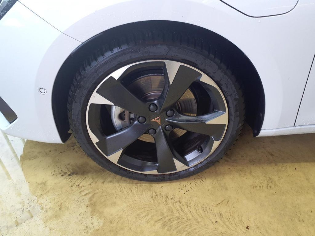Cupra Leon 2025