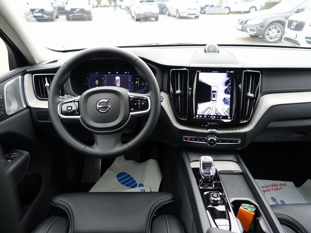 Volvo XC60 2025
