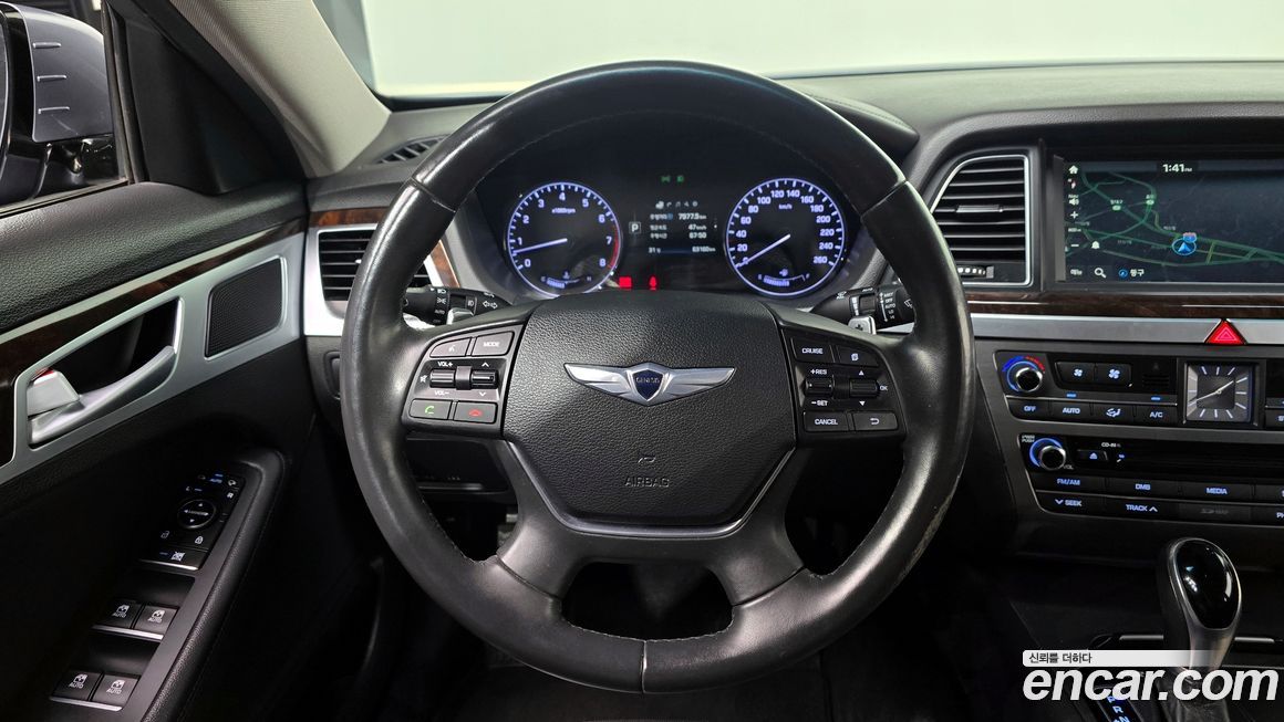 Hyundai Genesis 2015