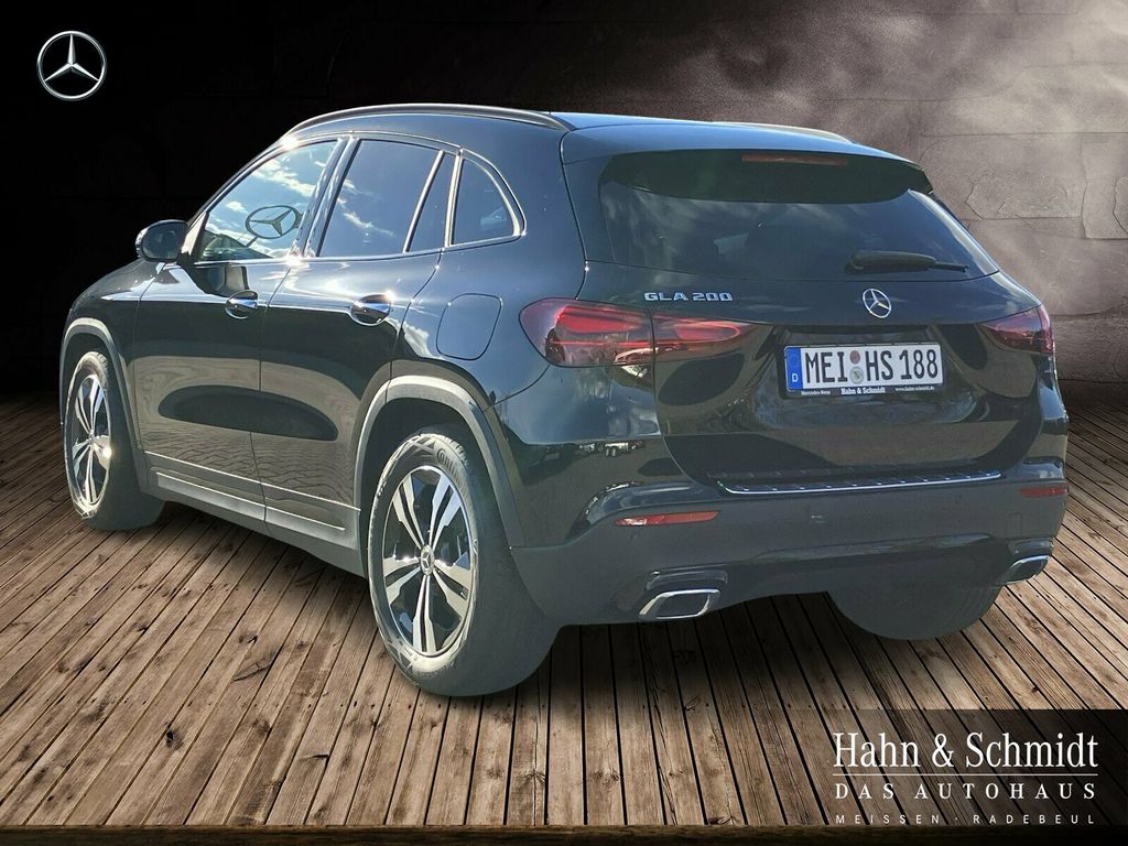 Mercedes-Benz GLA 200 2025