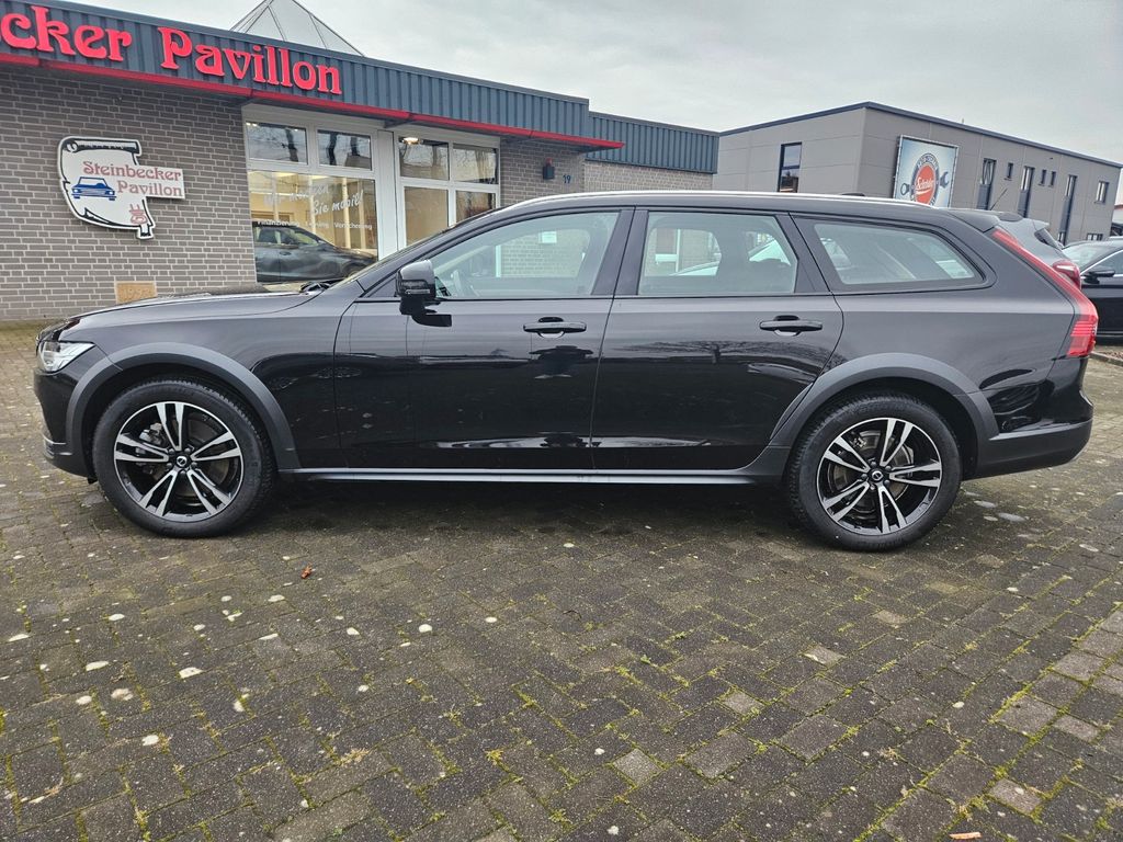 Volvo V90 Cross Country 2021