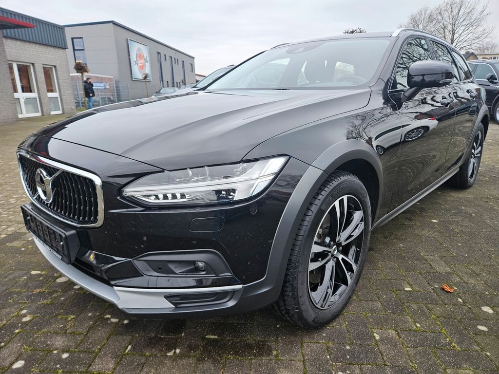 Volvo V90 Cross Country 2021