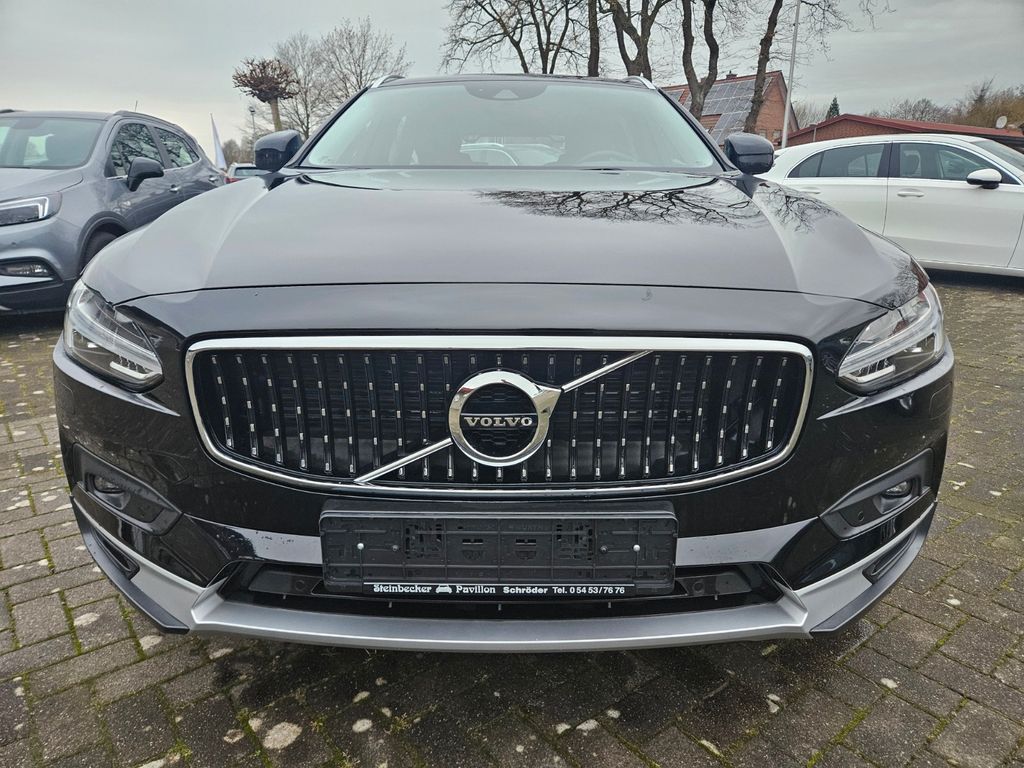 Volvo V90 Cross Country 2021