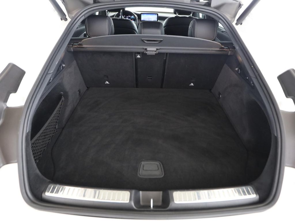 Mercedes-Benz GLC 300 2022