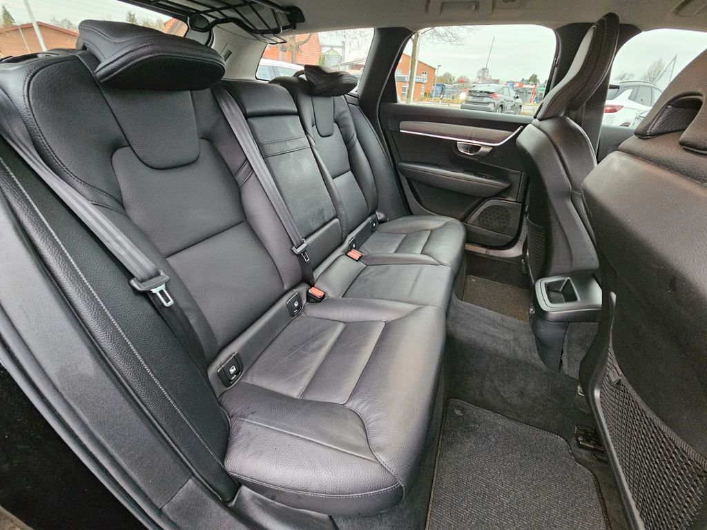 Volvo V90 Cross Country 2021