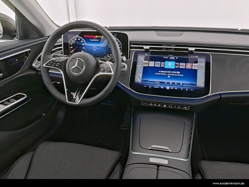Mercedes-Benz E 300 2025