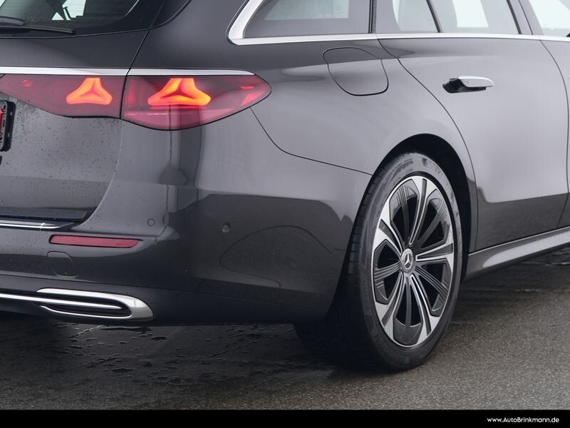 Mercedes-Benz E 300 2025