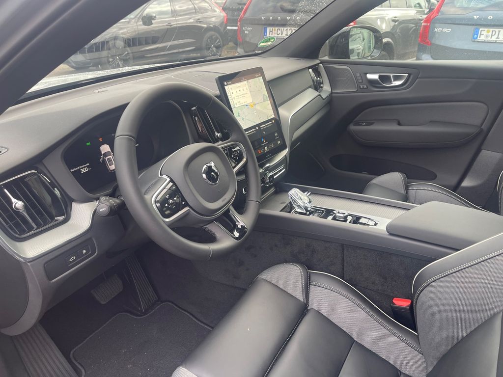 Volvo XC60 2025