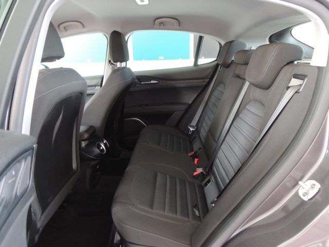 Alfa Romeo Stelvio 2020