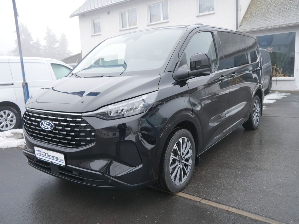Ford Tourneo Custom 2025