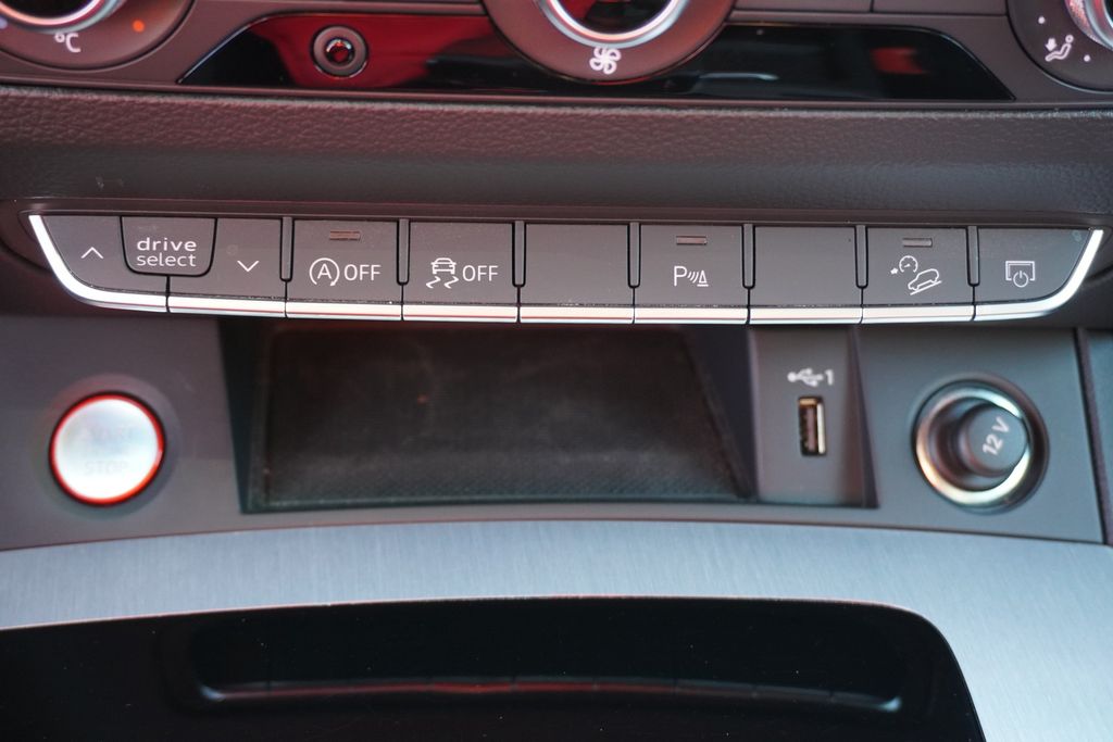 Audi SQ5 2022