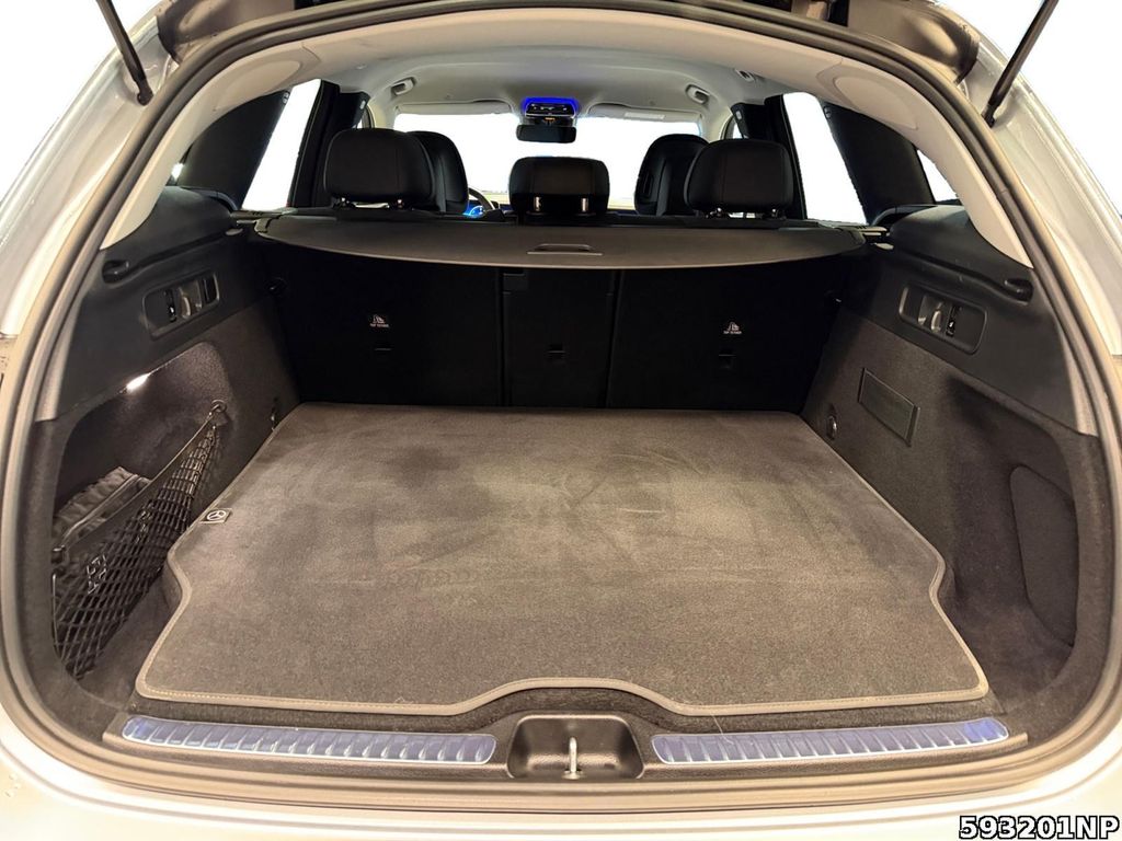 Mercedes-Benz GLC 300 2025