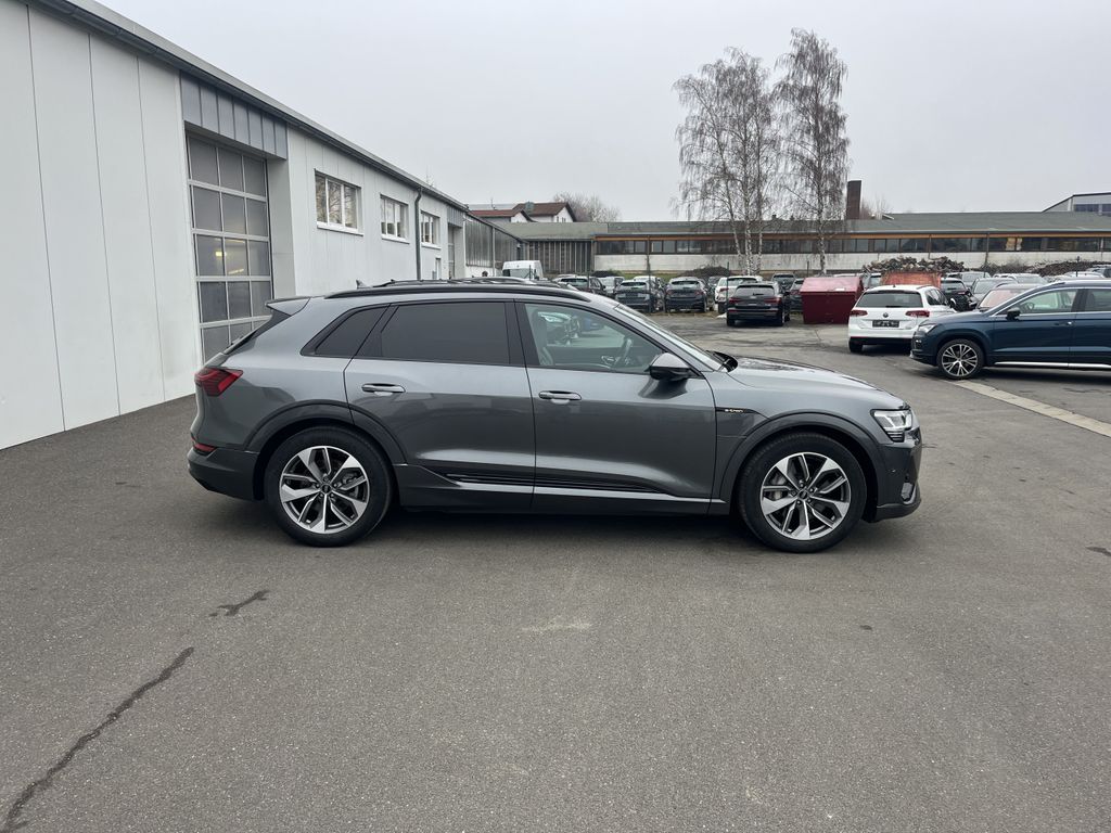 Audi e-tron 2021