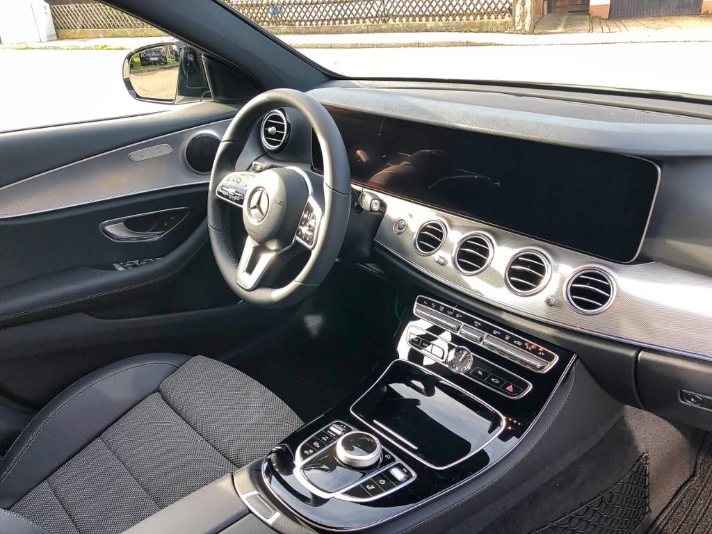 Mercedes-Benz E 300 2019