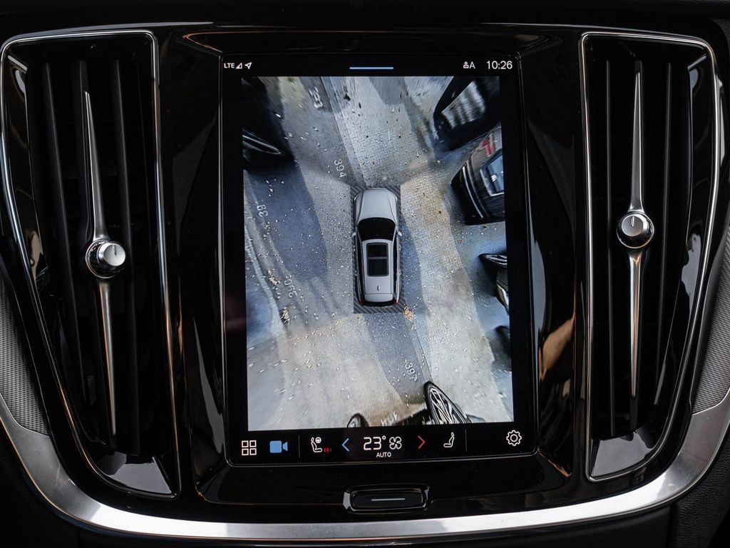 Volvo V60 Cross Country 2023