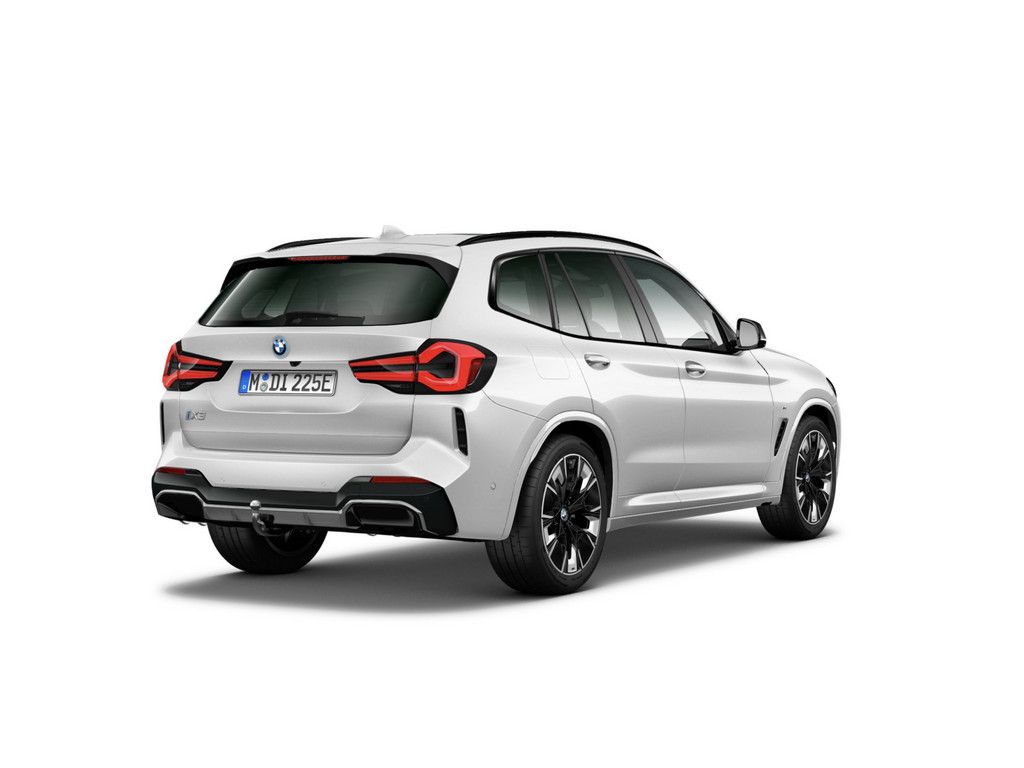 BMW iX3 2024