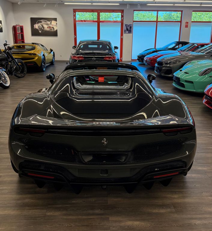 Ferrari 296 GTS 2025