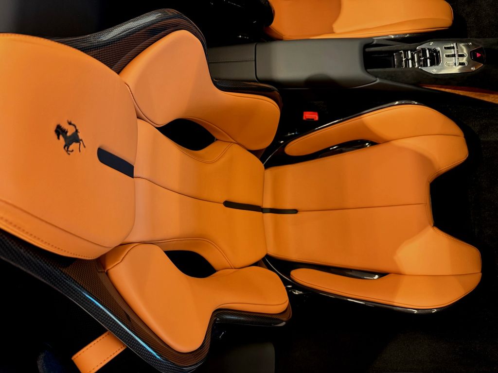 Ferrari 296 GTS 2025