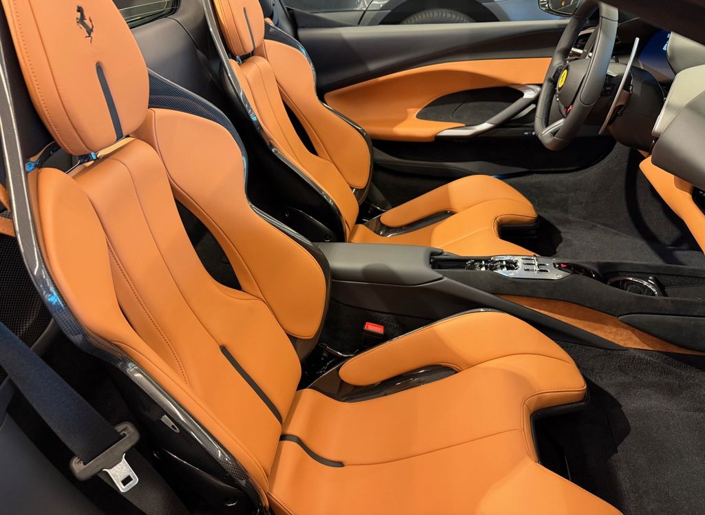 Ferrari 296 GTS 2025