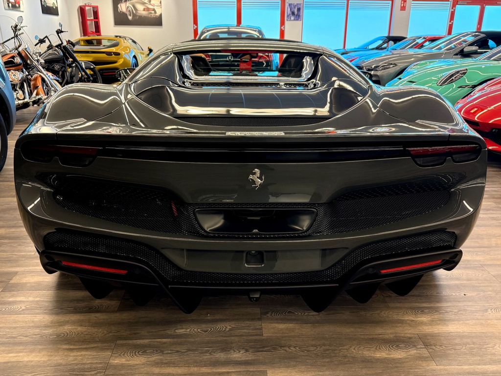 Ferrari 296 GTS 2025