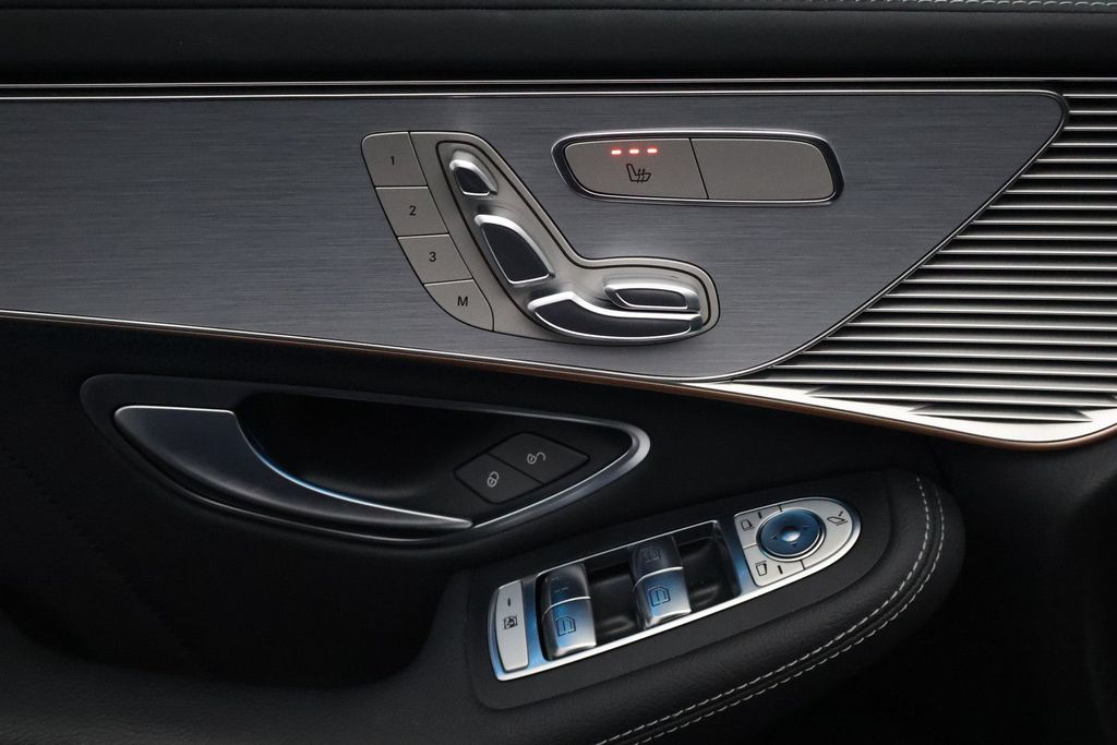 Mercedes-Benz EQC 2020