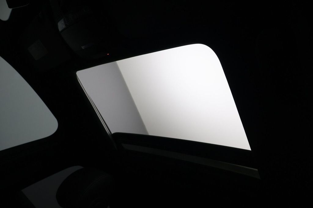 Mercedes-Benz EQC 2020