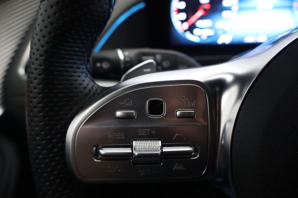 Mercedes-Benz EQC 2020