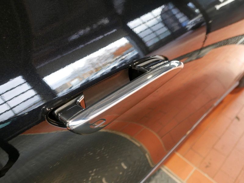 Mercedes-Benz EQE SUV 2024