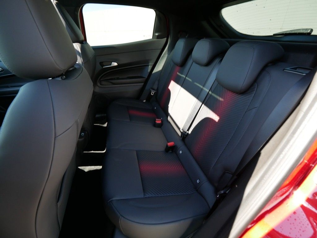 Alfa Romeo Junior 2025