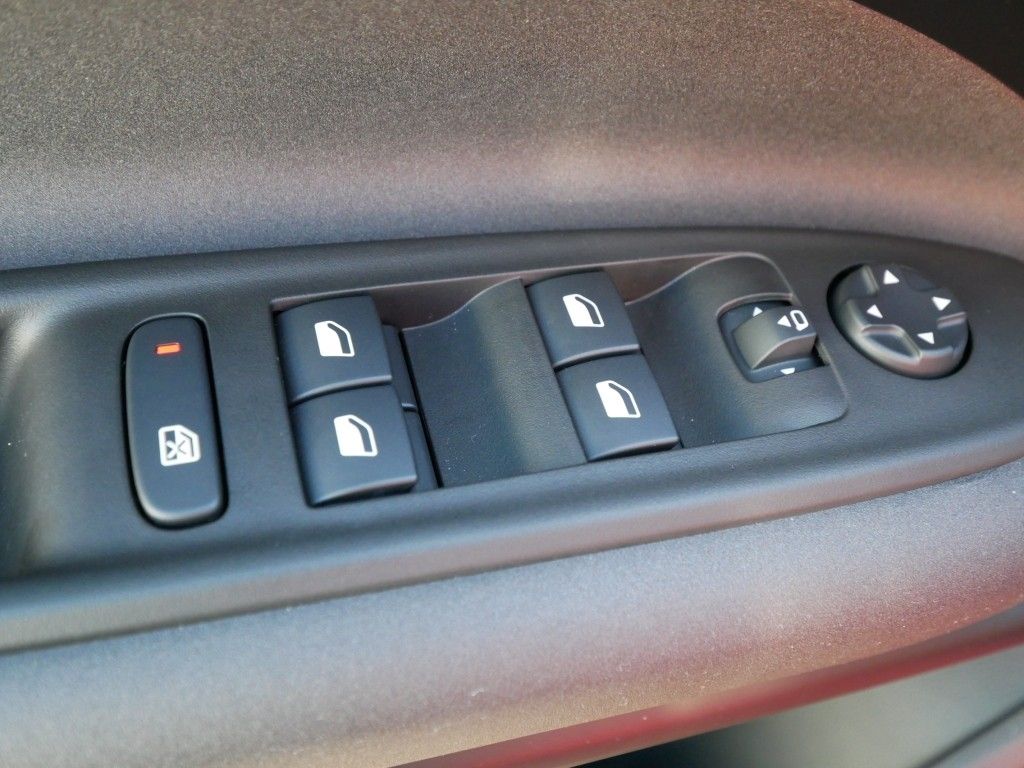 Alfa Romeo Junior 2025