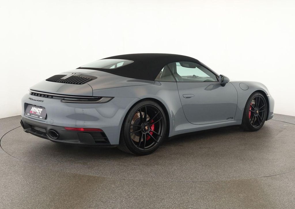 Porsche 992 2023