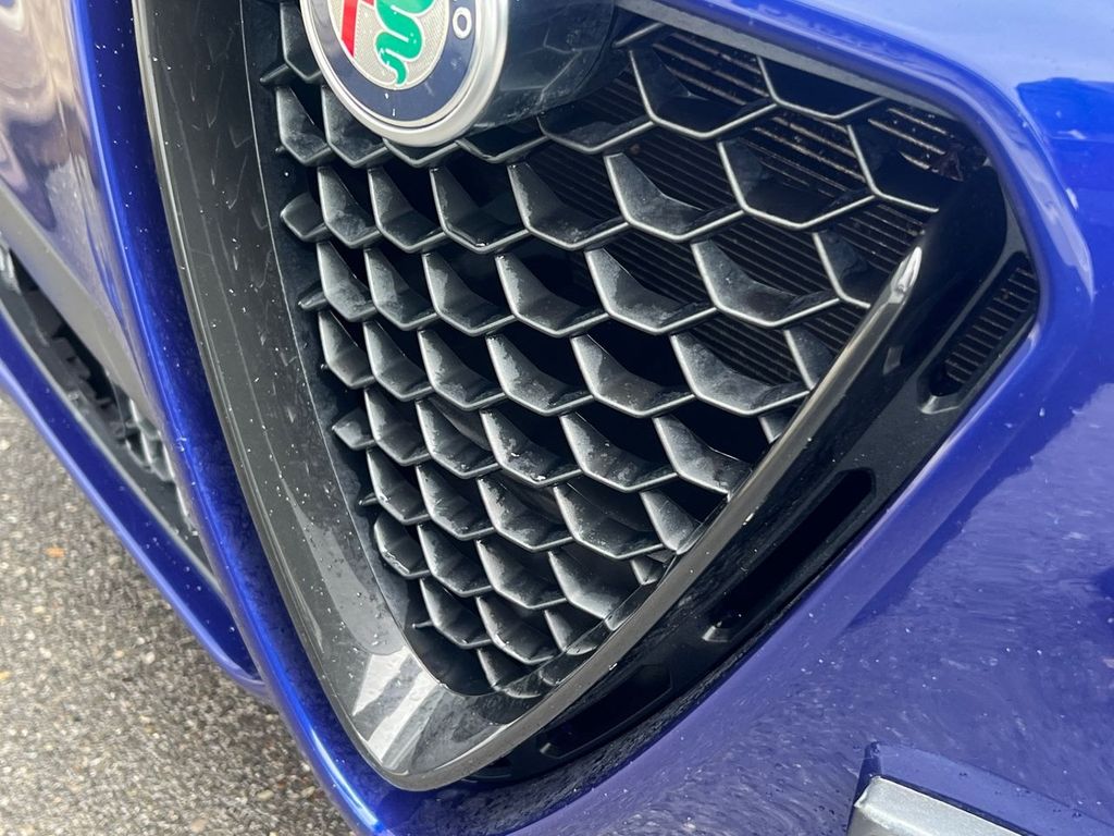 Alfa Romeo Stelvio 2021