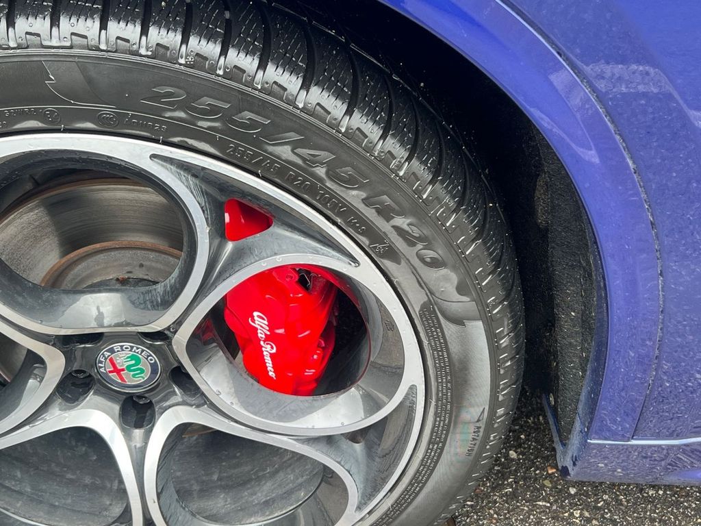 Alfa Romeo Stelvio 2021