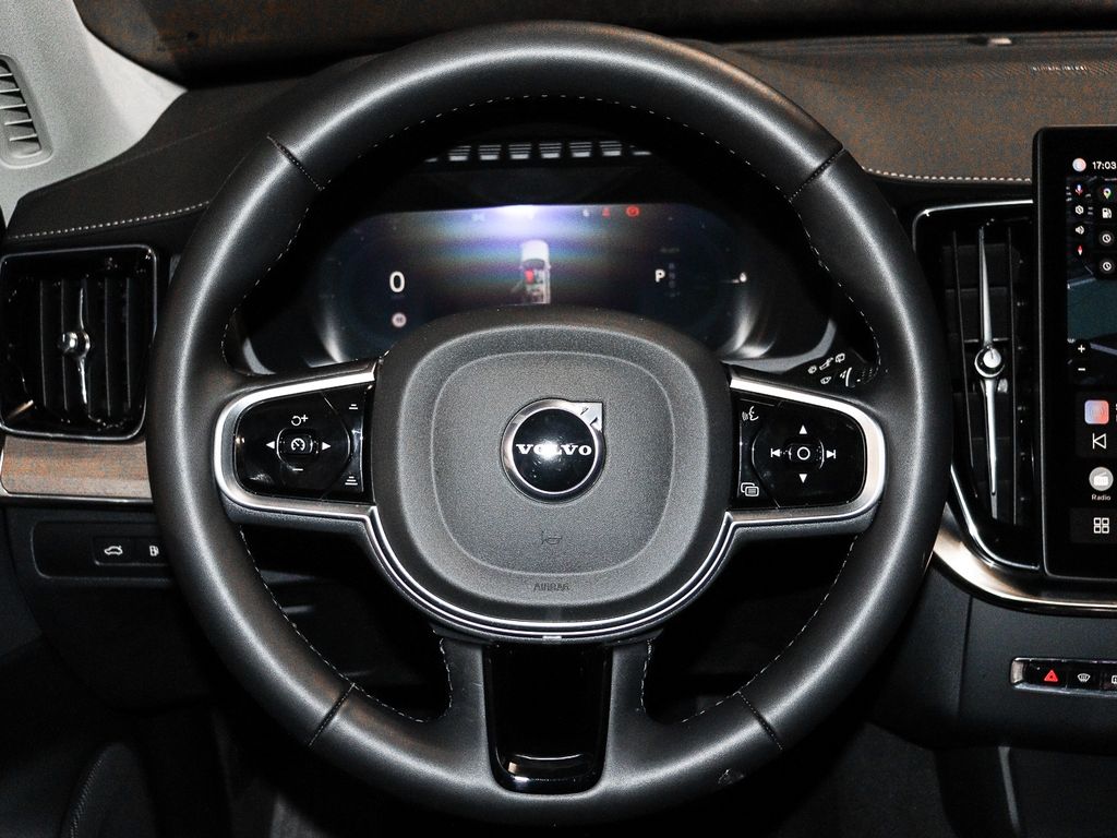 Volvo XC90 2025