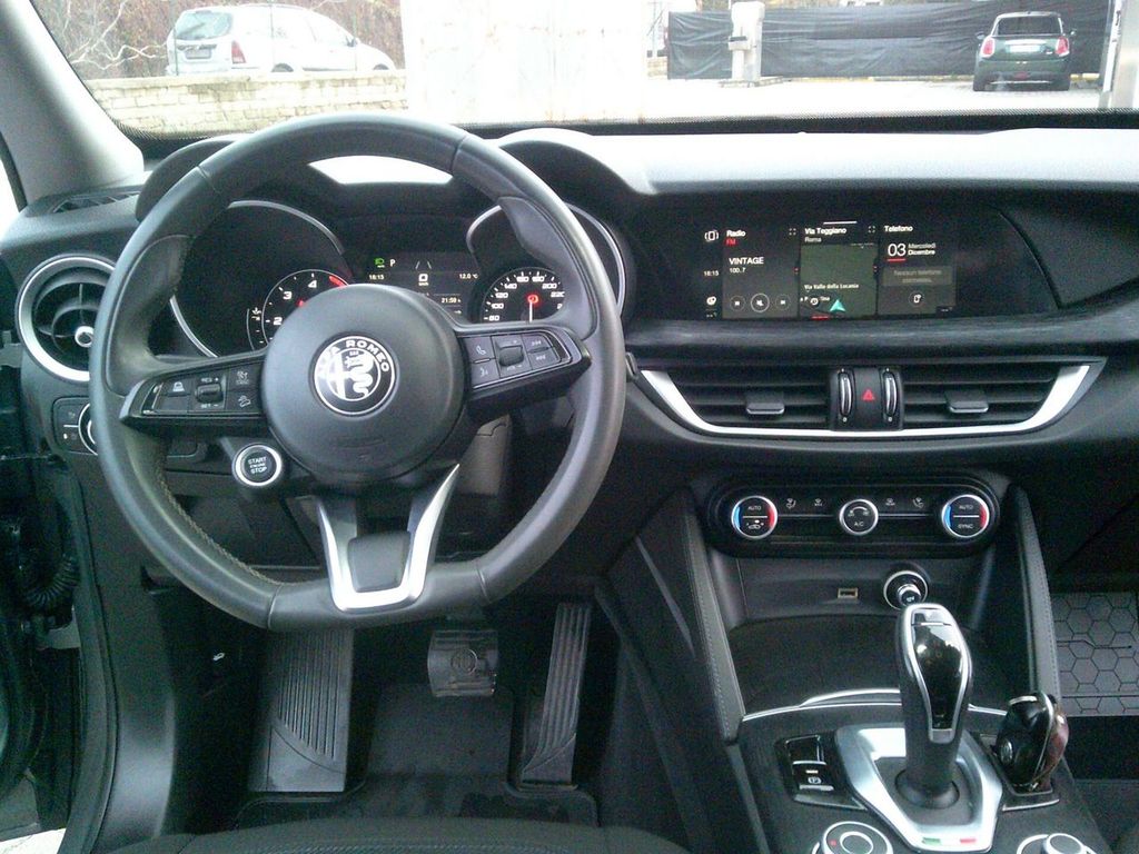 Alfa Romeo Stelvio 2021