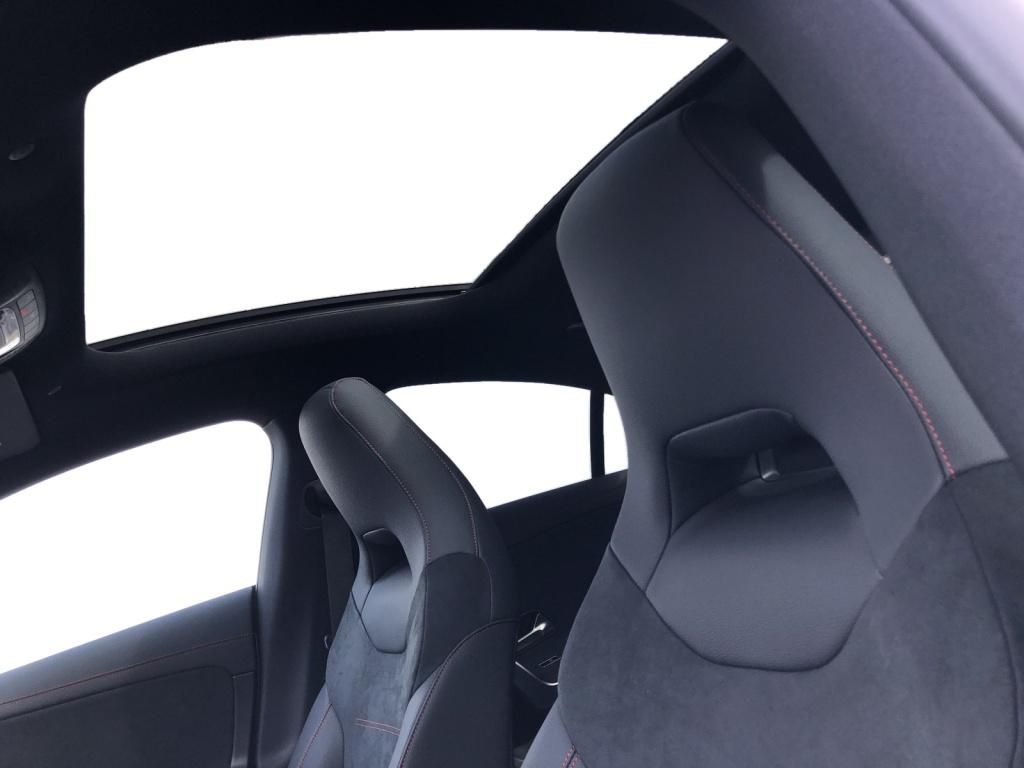 Mercedes-Benz CLA 220 2025