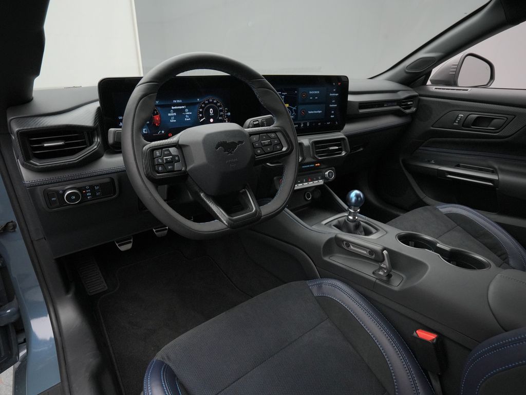 Ford Mustang 2025