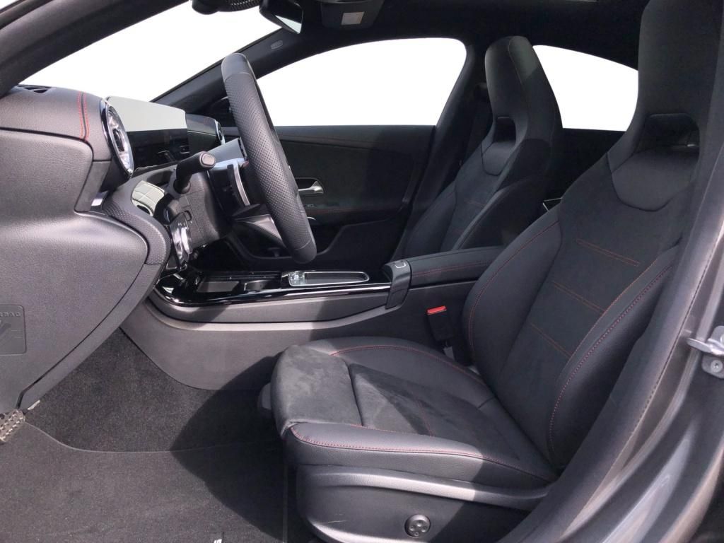 Mercedes-Benz CLA 220 2025
